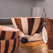 Bol de salată ceramică roz și maro ciocolatiu 