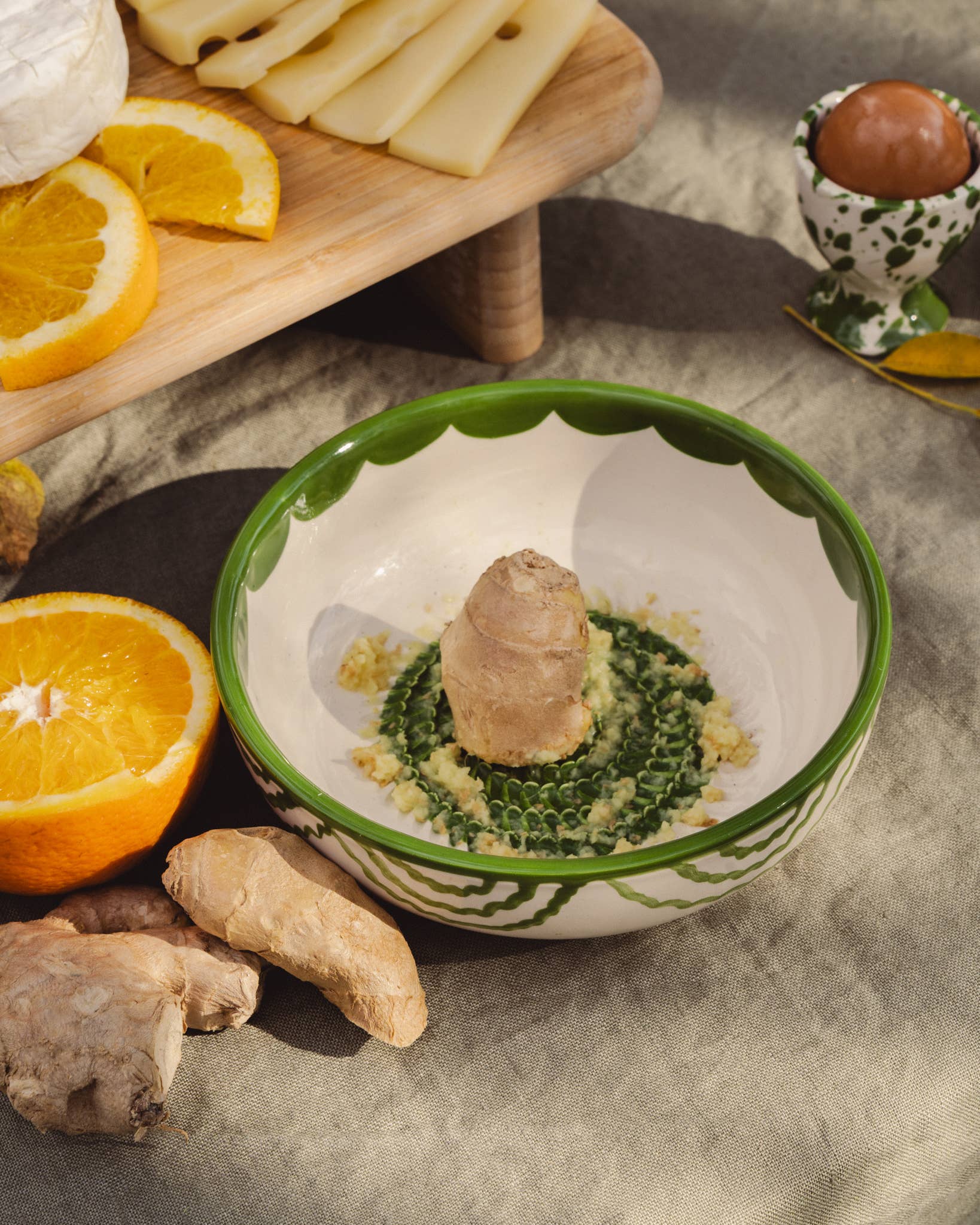 Средна керамична чинийка-ренде Есмералда