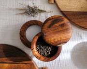 Suport rotativ pentru sare și piper 