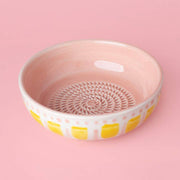 Bol vintage din ceramică cu răzătoare – Valentina roz și galbenă