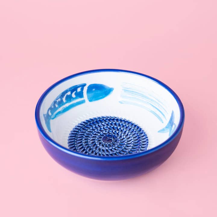 Răzătoare medie albă din ceramică lucrată manual, tip placă/ton