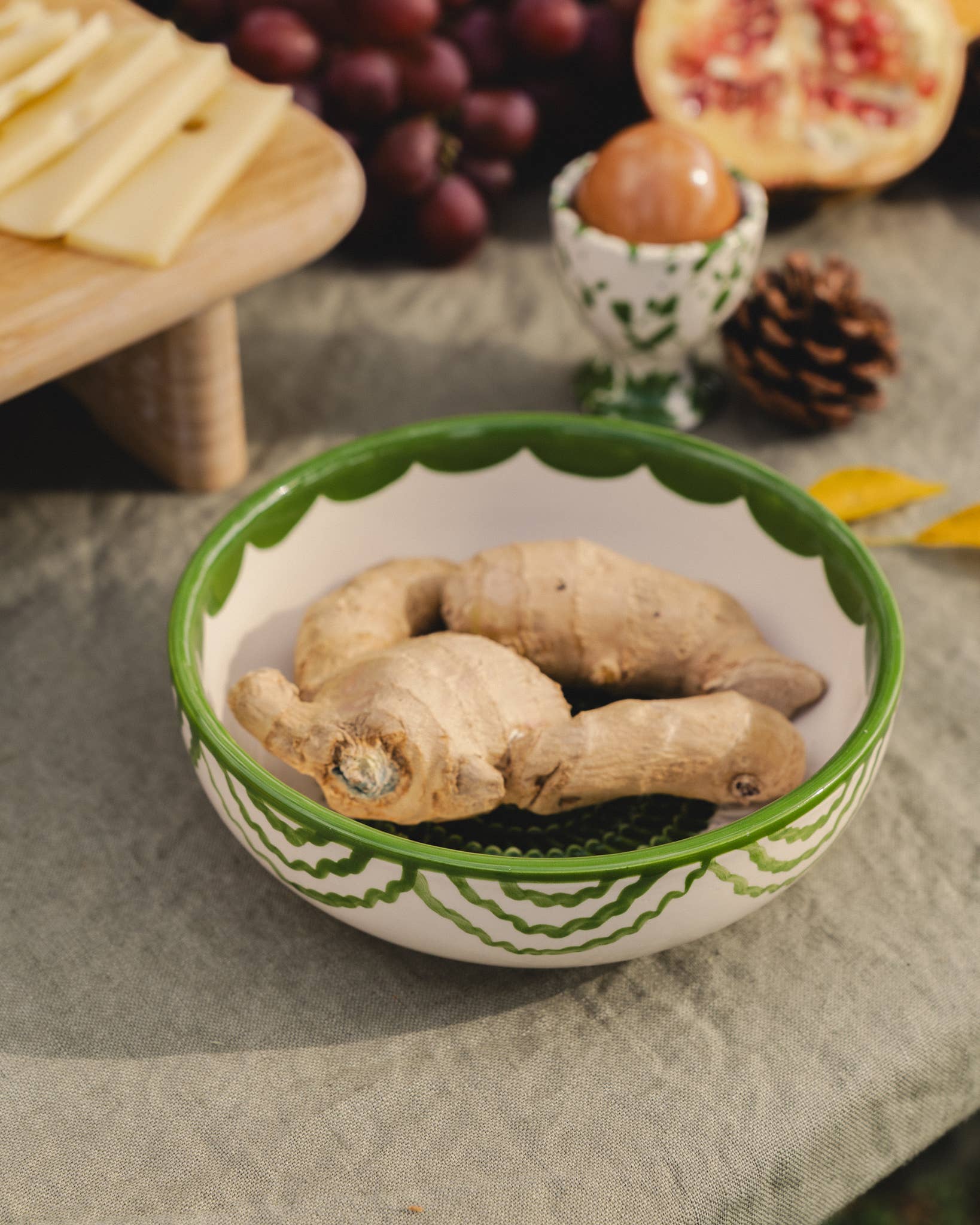 Средна керамична чинийка-ренде Есмералда